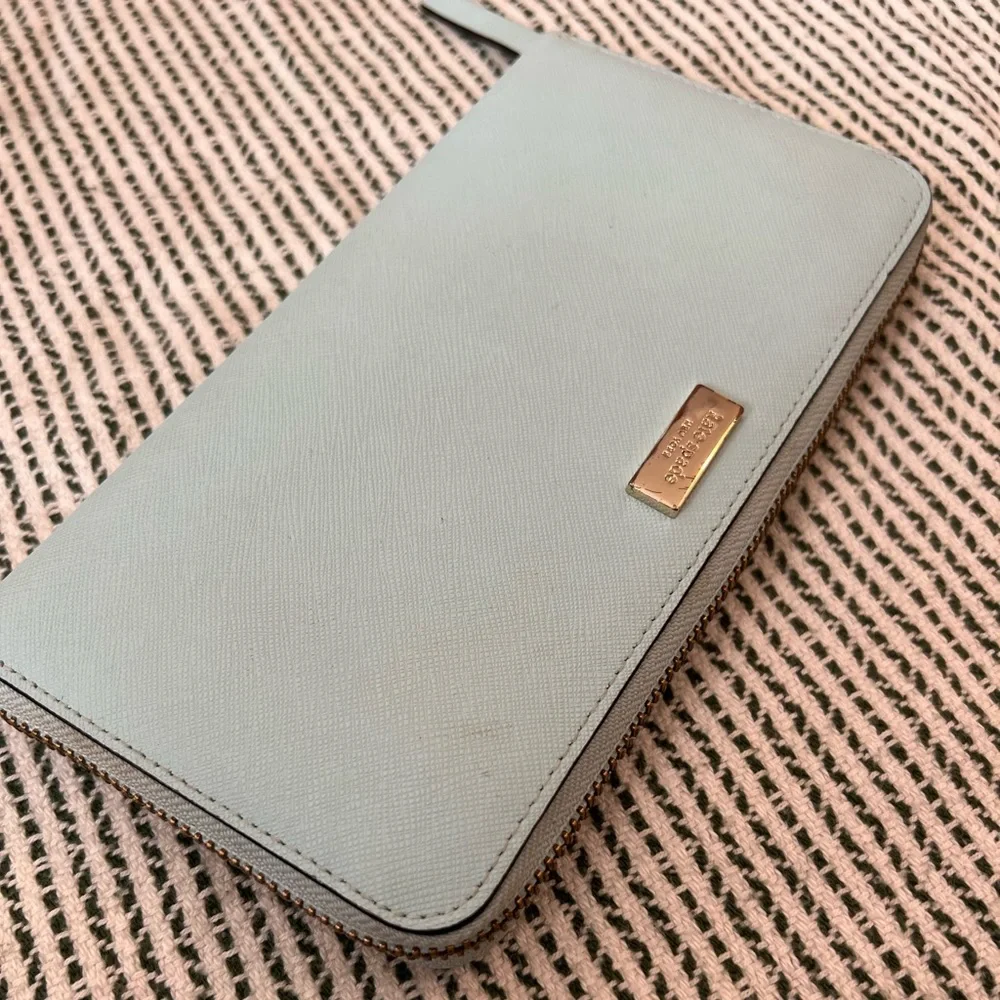 Kate Spade Wallet - Picture 3 of 12